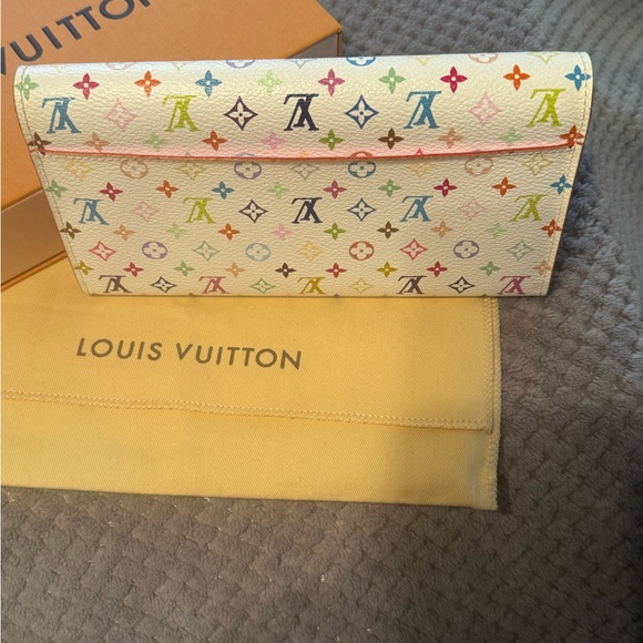 Louis Vuitton Multicolor White Wallet - full inclusion with authenticity card - Picture 2 of 8